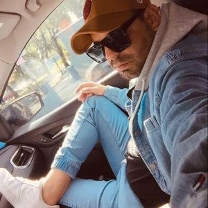 Meet your Posher, Frank rafael